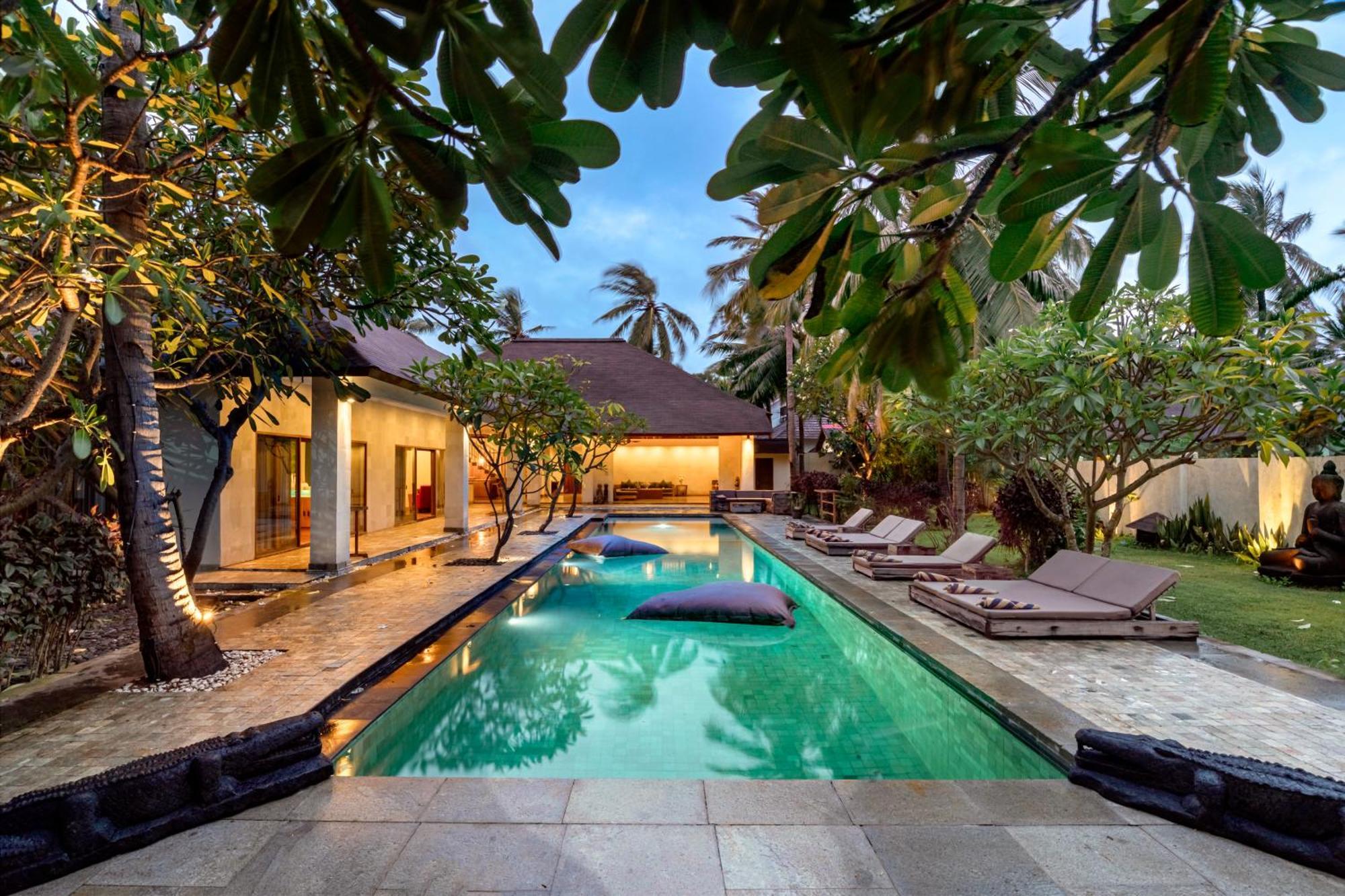 Kelapa Villa *